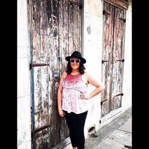 Meet your Posher, Liana